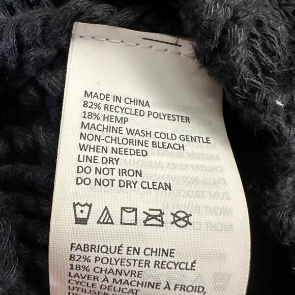 Prana Pammy 2 Beanie Knit Hat Pom Pom Black - Picture 4 of 6